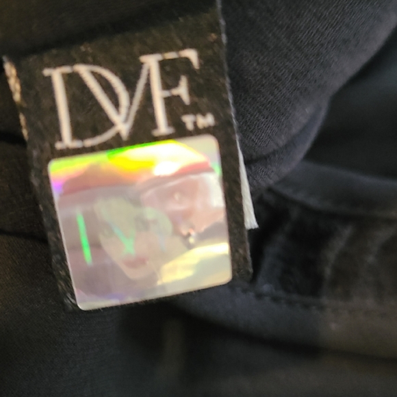 DVF CHALE BLACK SILK TOP - Picture 4 of 7